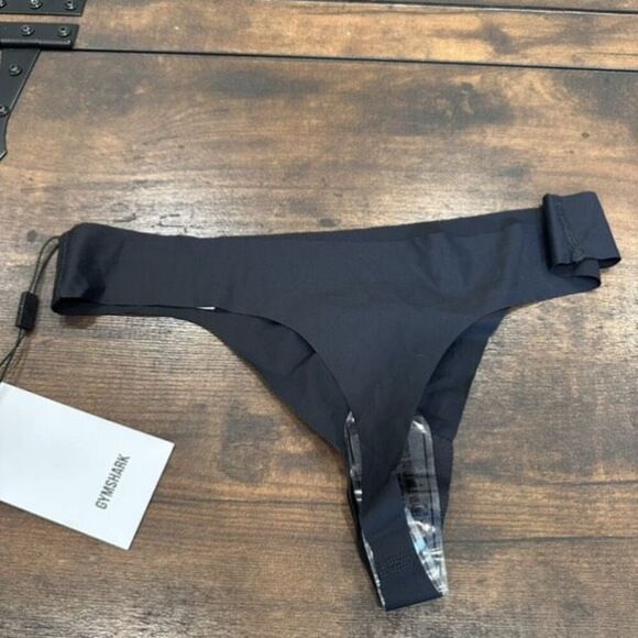 NWT Gymshark No VPL Black Size Small Thong Panties Underwear - Picture 5 of 6